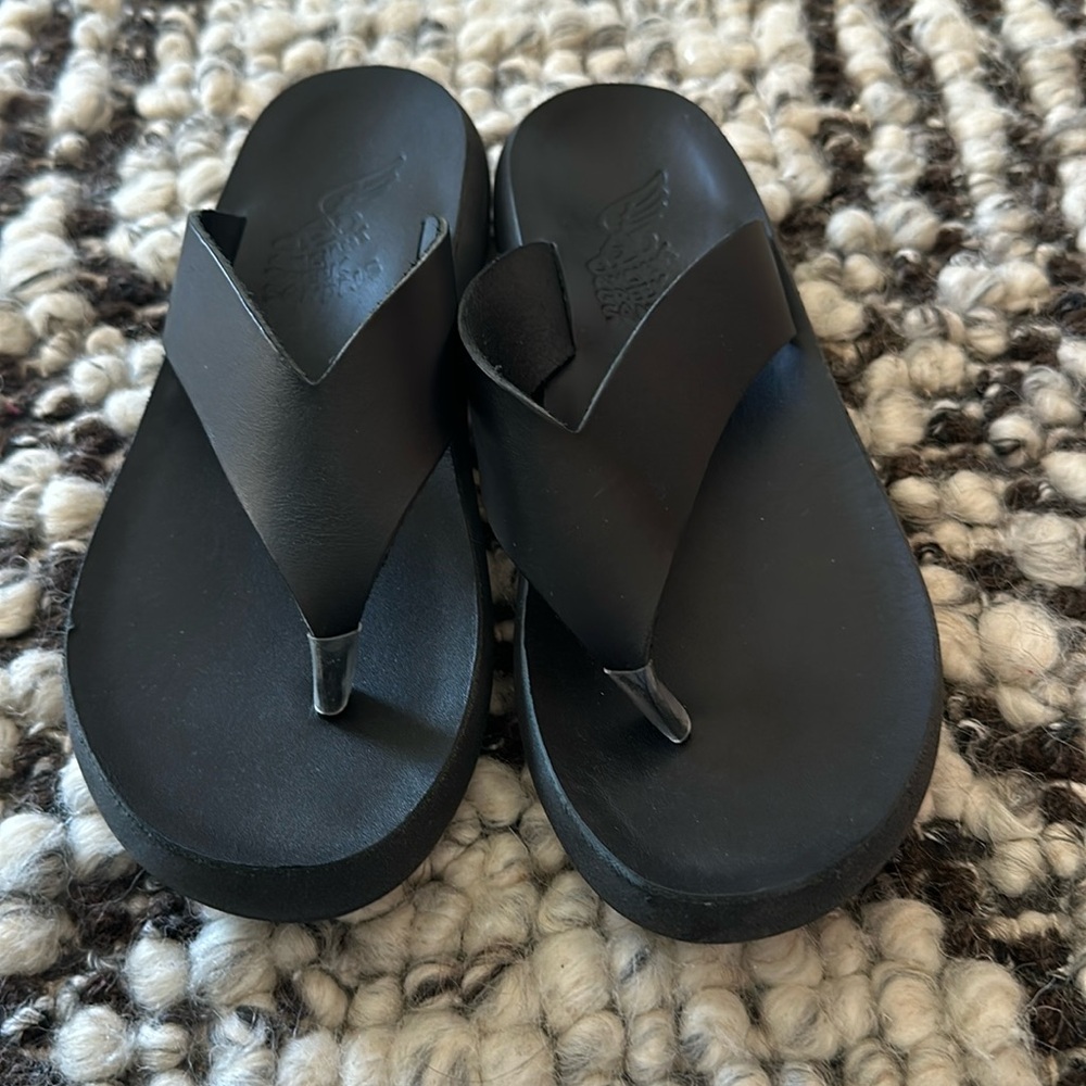 Black thong sandal